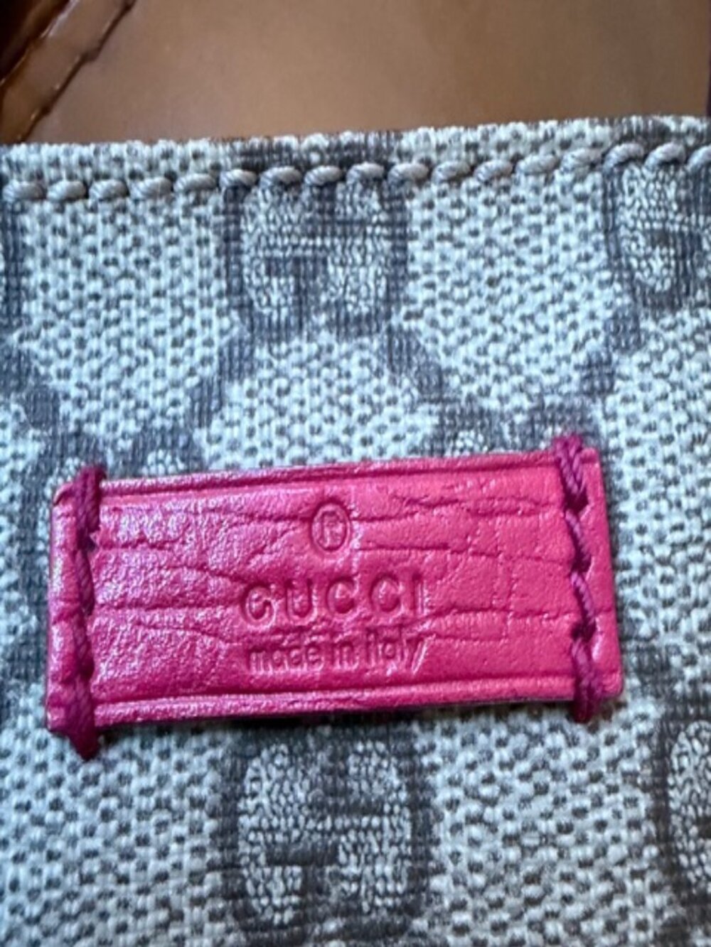 Gucci Handbag - Picture 3 of 4